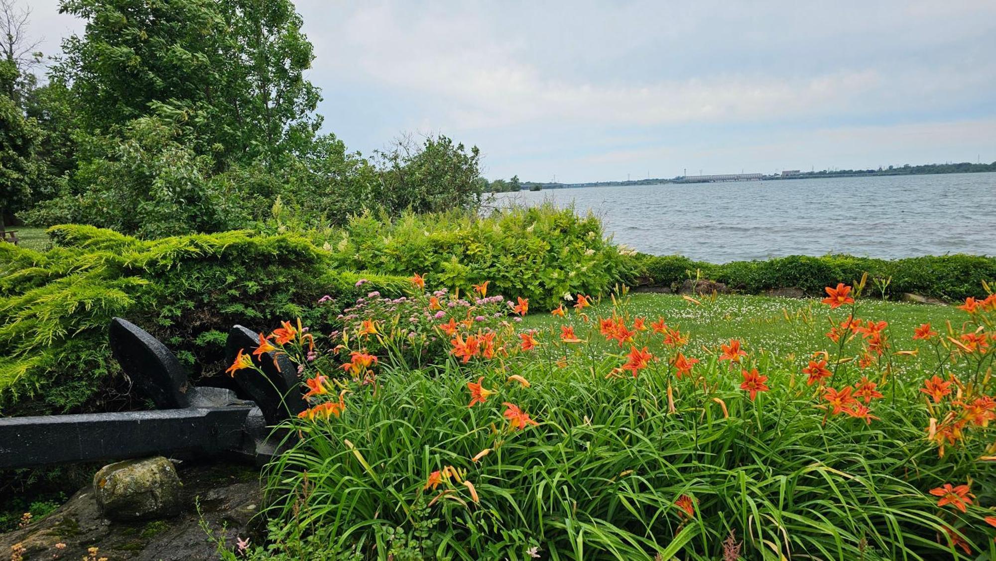 Hotel Oasis Lac St-Louis Salaberry-de-Valleyfield Buitenkant foto