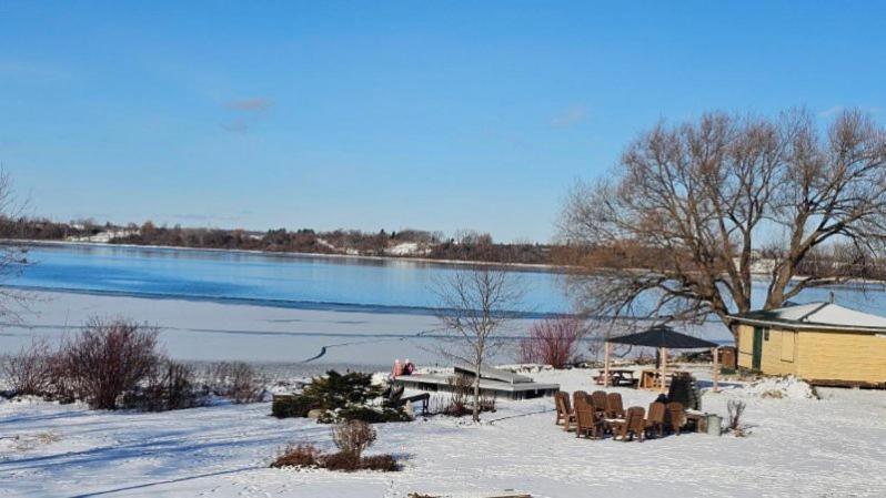 Hotel Oasis Lac St-Louis Salaberry-de-Valleyfield Buitenkant foto
