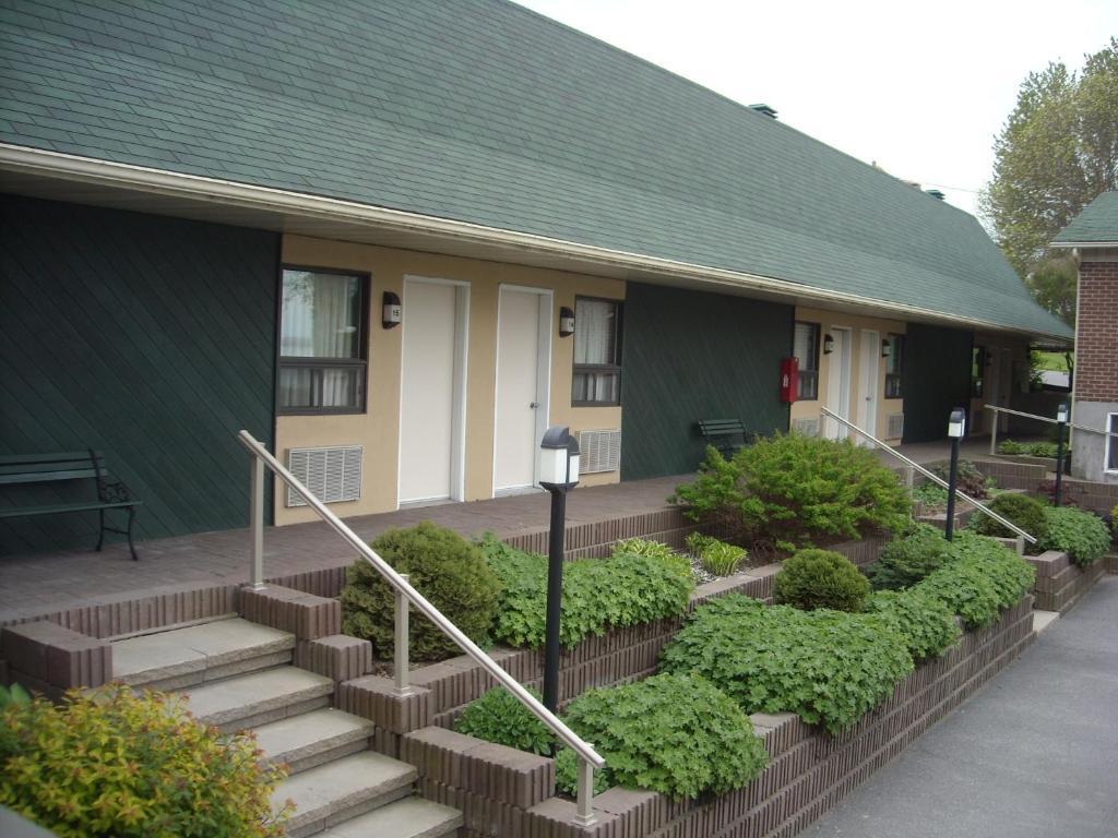 Hotel Oasis Lac St-Louis Salaberry-de-Valleyfield Buitenkant foto