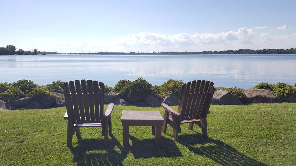 Hotel Oasis Lac St-Louis Salaberry-de-Valleyfield Buitenkant foto